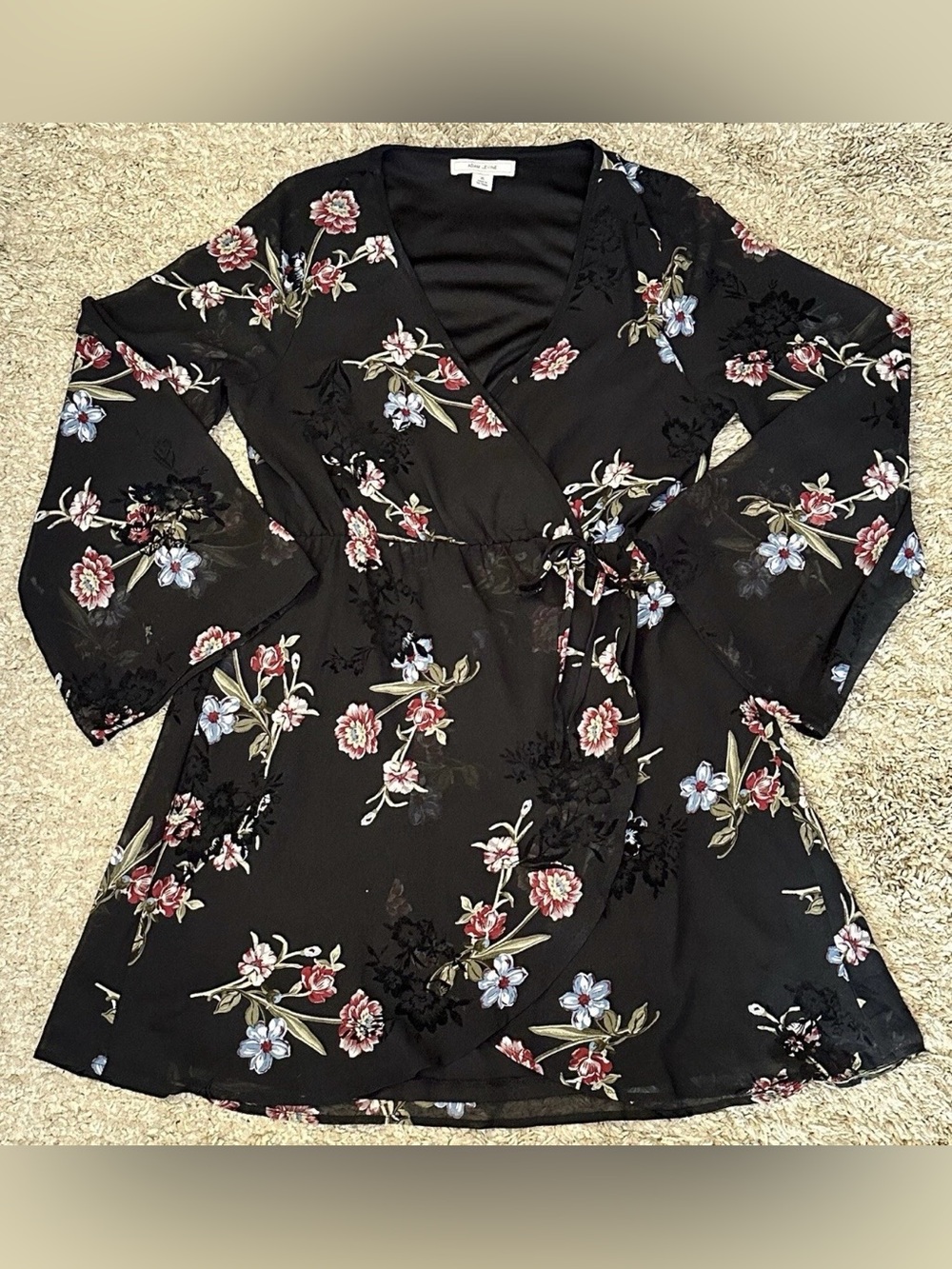 Adam Levine Women’s XL Black Floral V-Neck Tie Front Long Sleeve Mini Dress